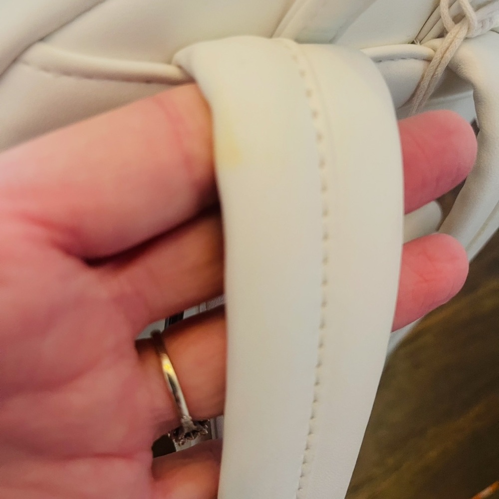 NWT glow flaw! Loungefly Mickey White Ghost Backpack - Picture 5 of 10